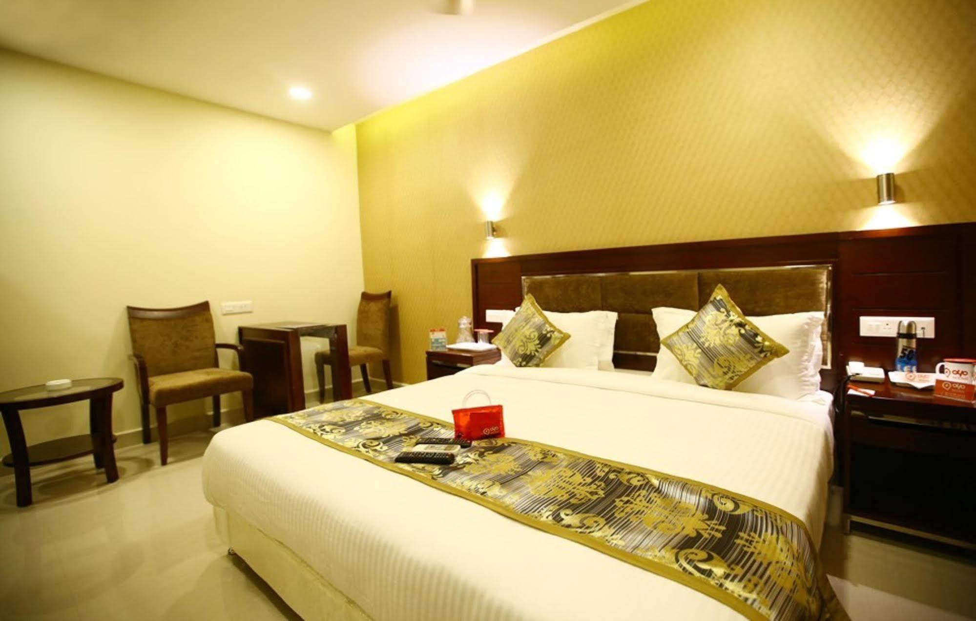 Fabhotel Alreef Residency Madras Buitenkant foto