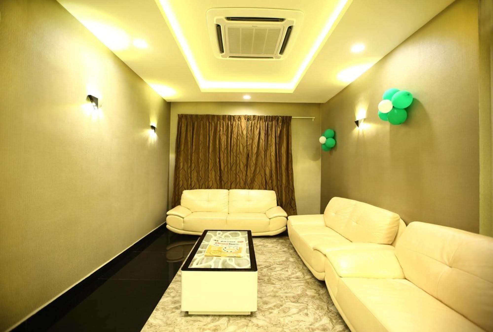 Fabhotel Alreef Residency Madras Buitenkant foto