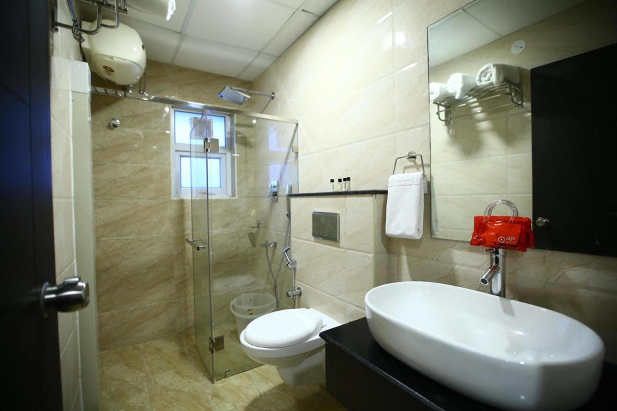 Fabhotel Alreef Residency Madras Buitenkant foto